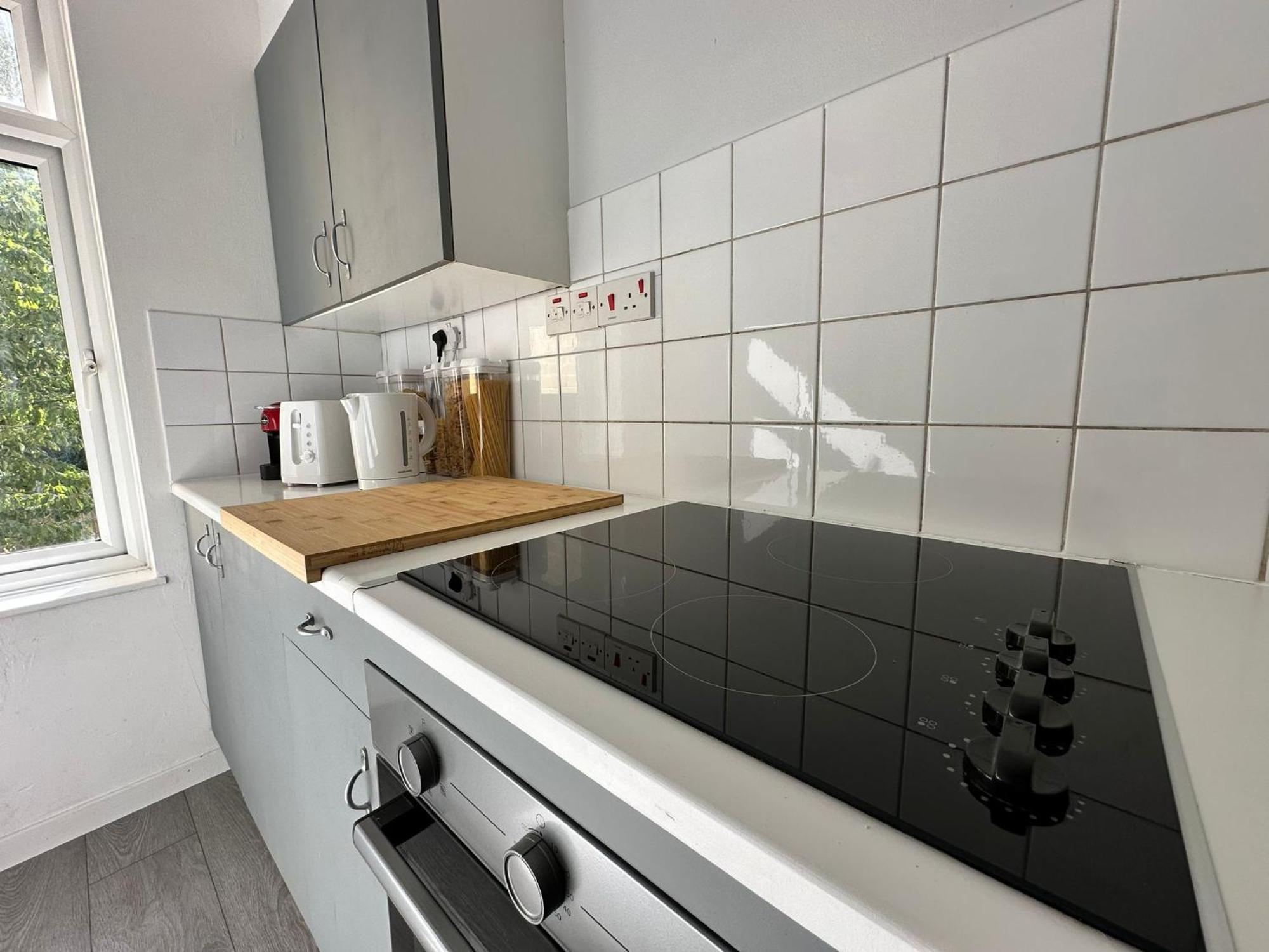 Cosy 2 Bedroom Flat In Manor House Londen Buitenkant foto